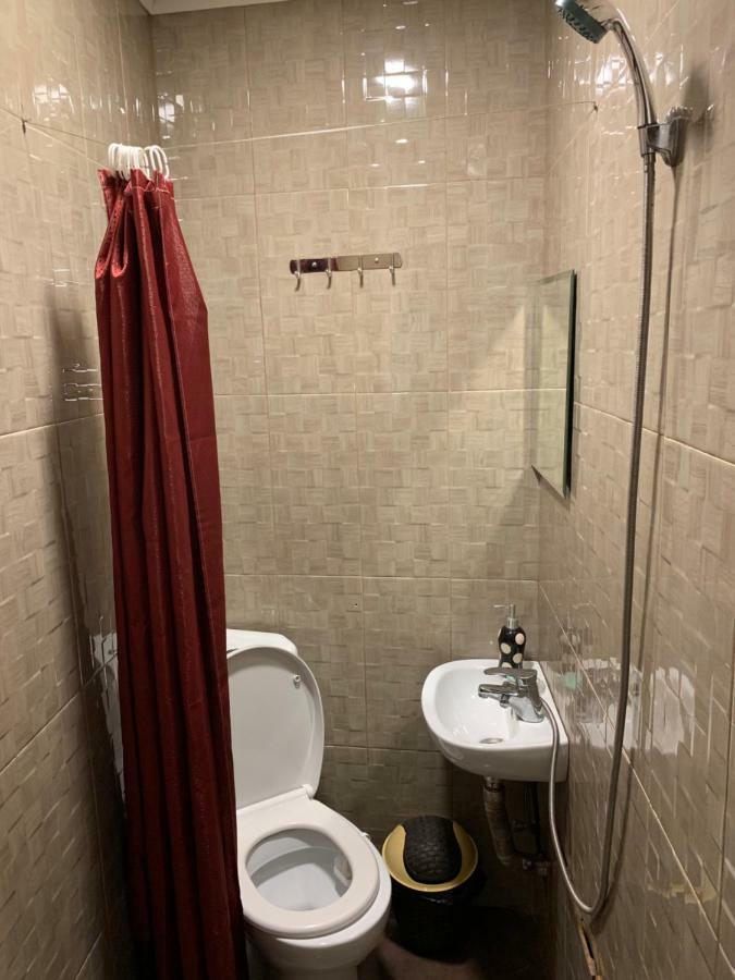 Lilus Hostel Батуми Экстерьер фото