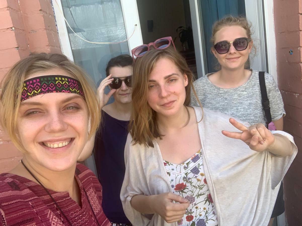 Lilus Hostel Батуми Экстерьер фото